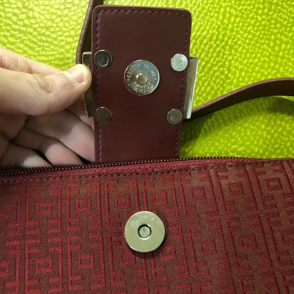 Perfect condition red vintage purse! - Picture 2 of 6